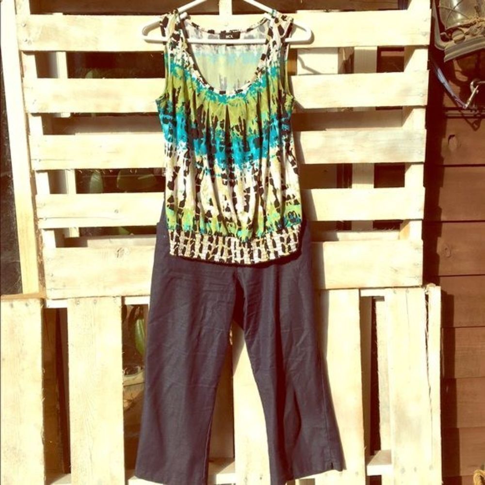 BCX sleeveless blouse 